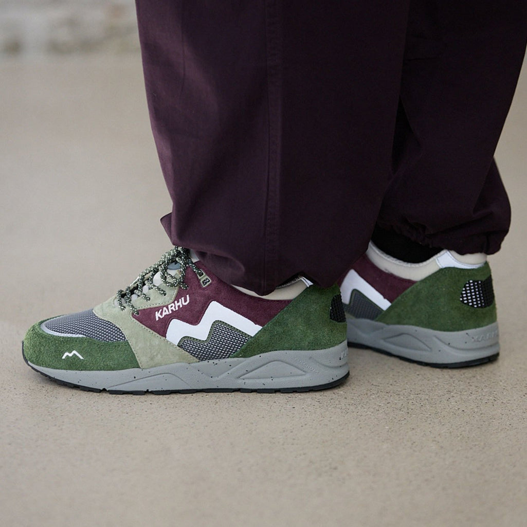 KARHU Aria 95 - Bronze Green / Fig | Lifestyle Sneaker mood