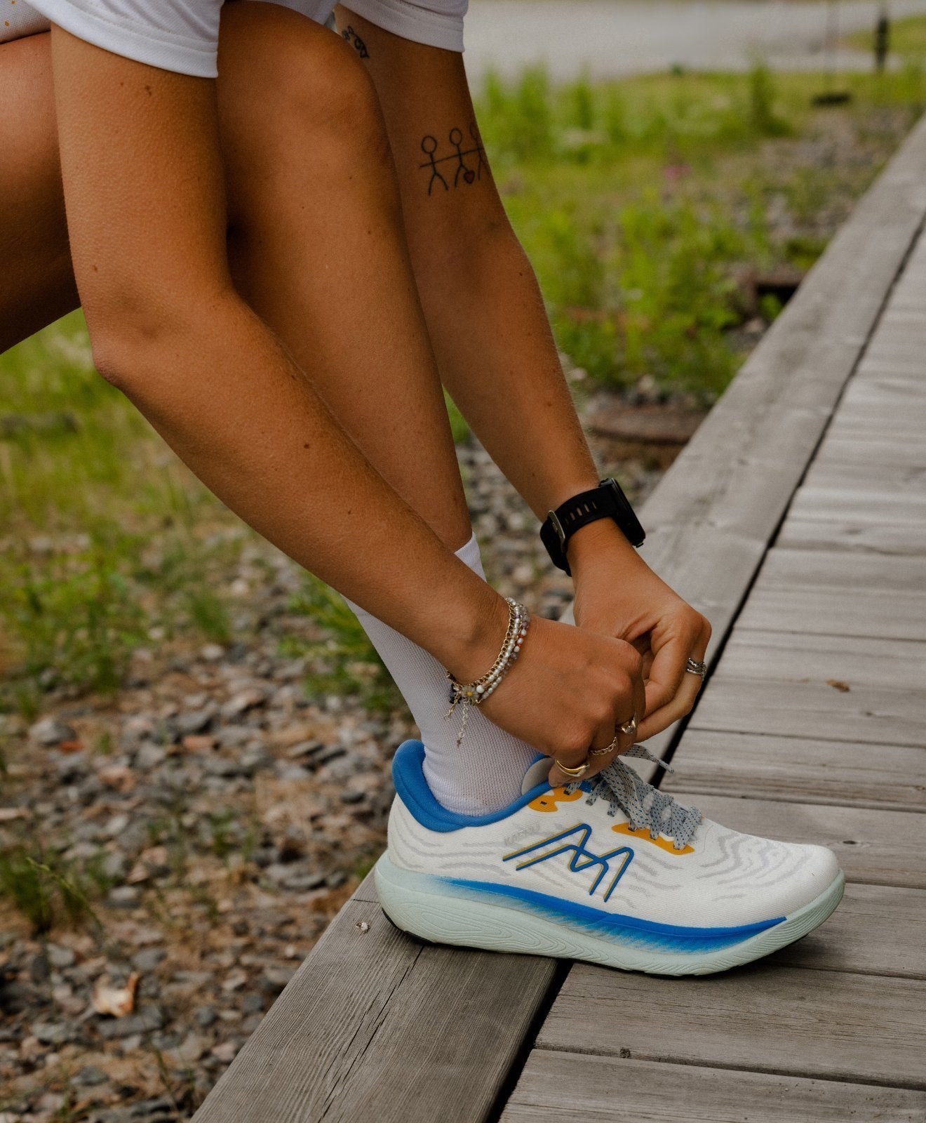 Women's KARHU Ikoni 3.0 Sun Run shoe lacing