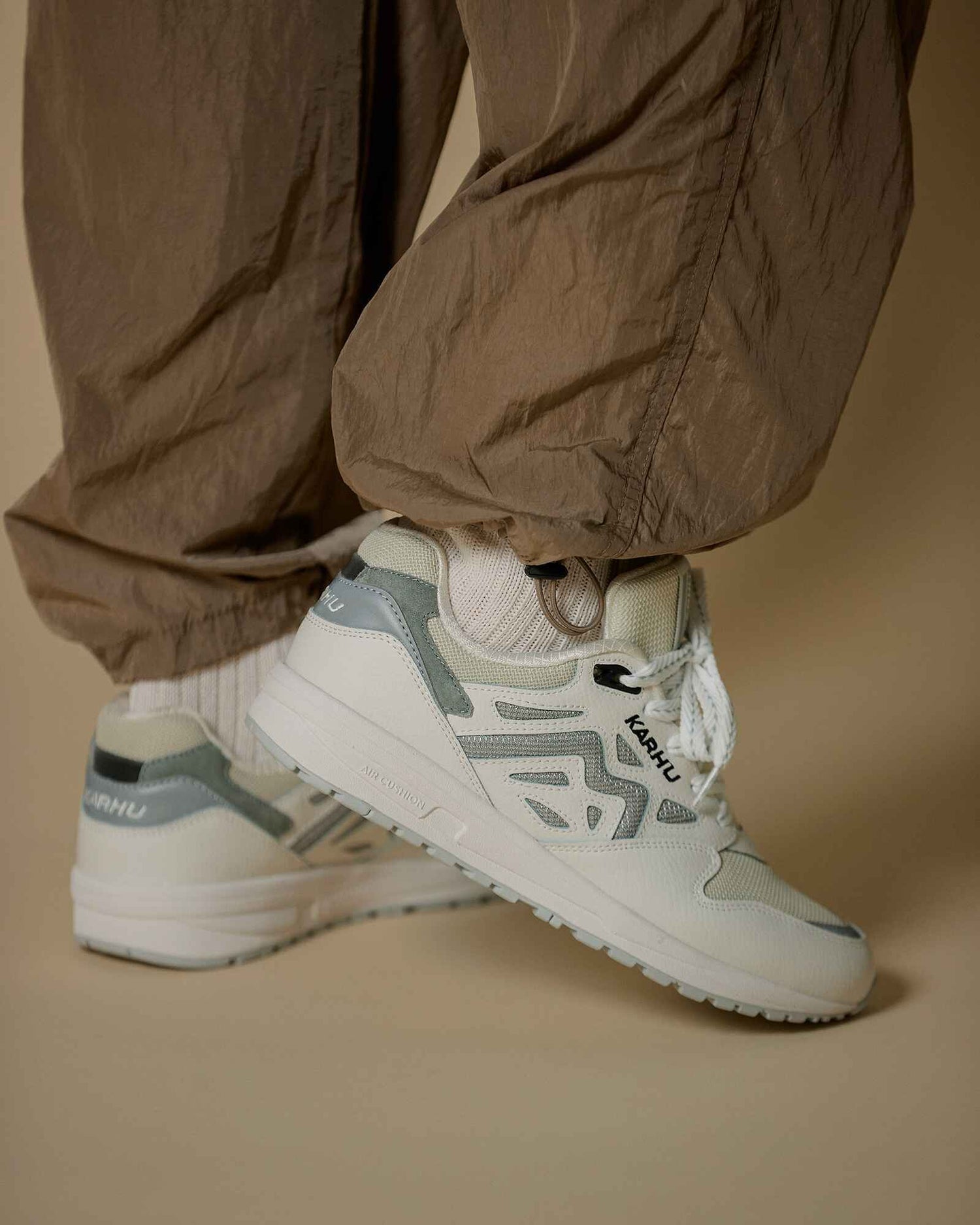 Karhu Legacy 96 - Cloud Dancer / Limestone F806083 | Lifestyle Sneakers
