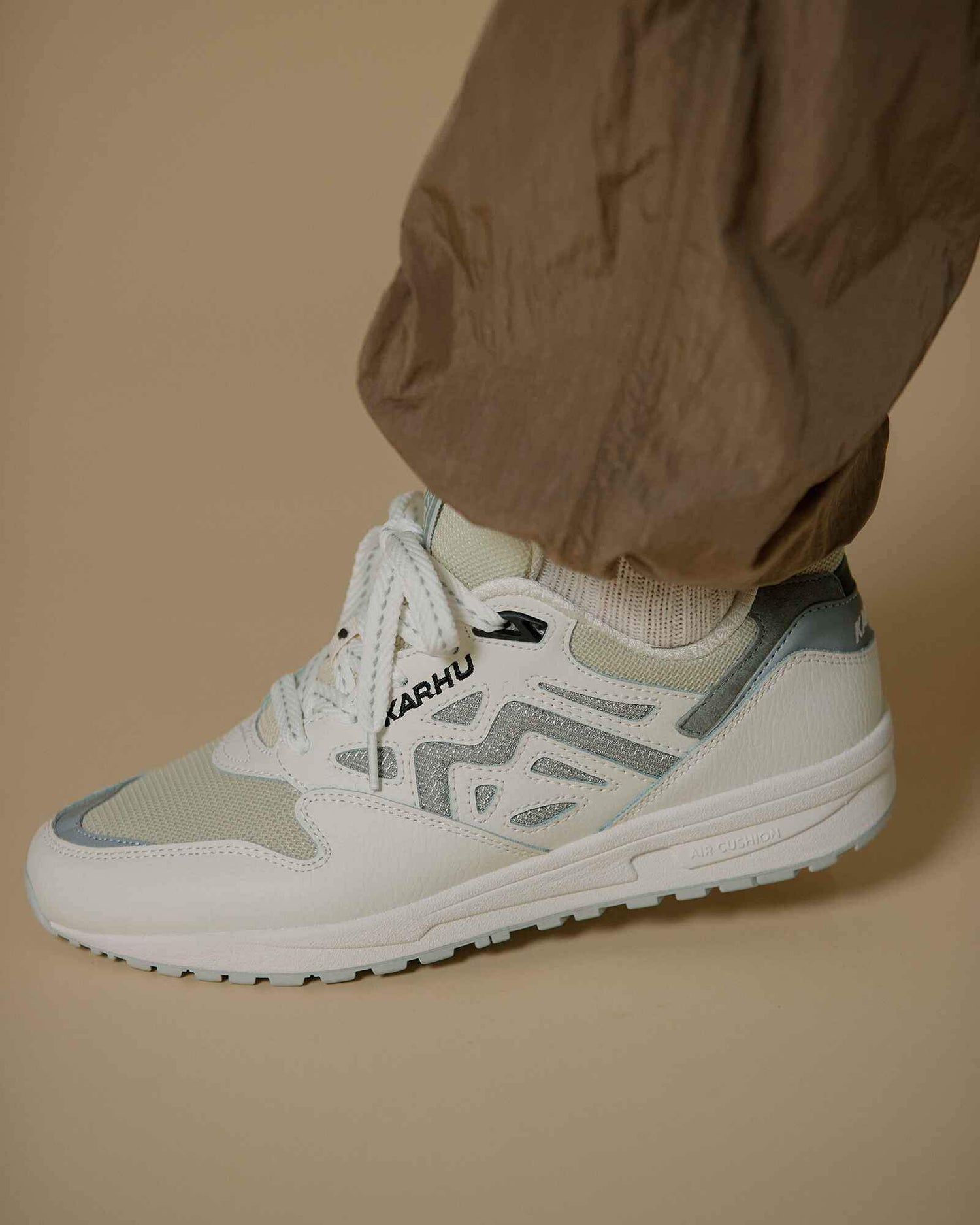 Karhu Legacy 96 - Cloud Dancer / Limestone F806083 | Lifestyle Sneakers