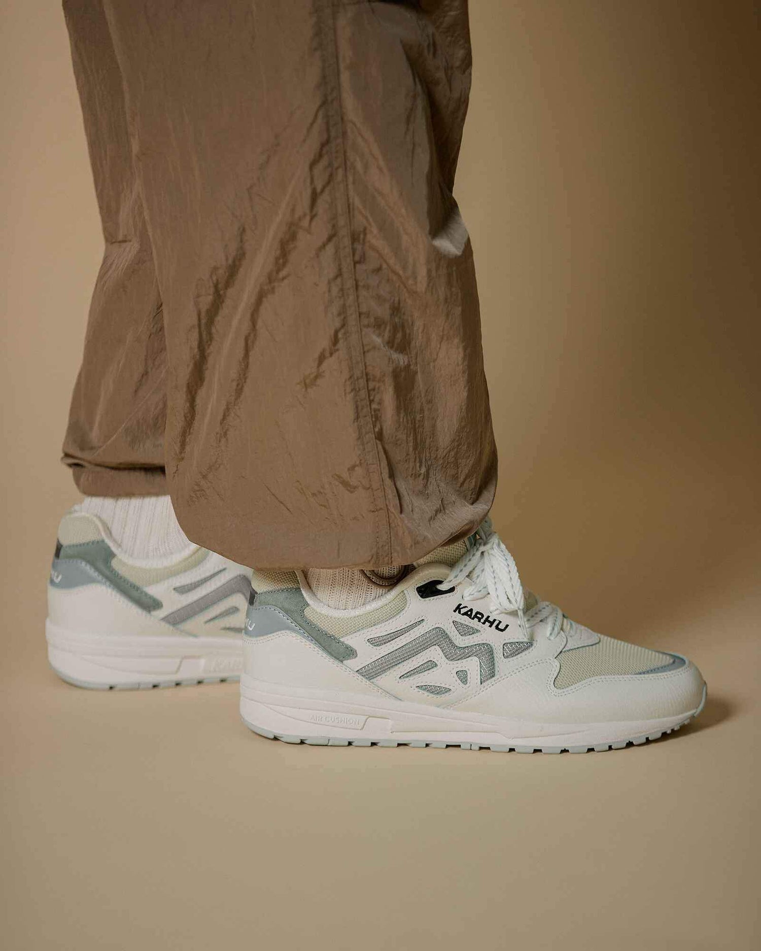 Karhu Legacy 96 - Cloud Dancer / Limestone F806083 | Lifestyle Sneakers
