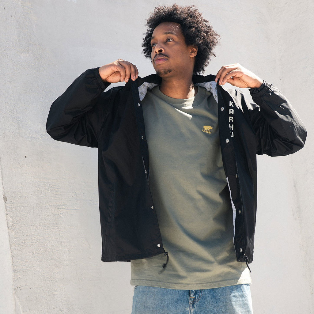 karhu-logo-coach-jacket-black