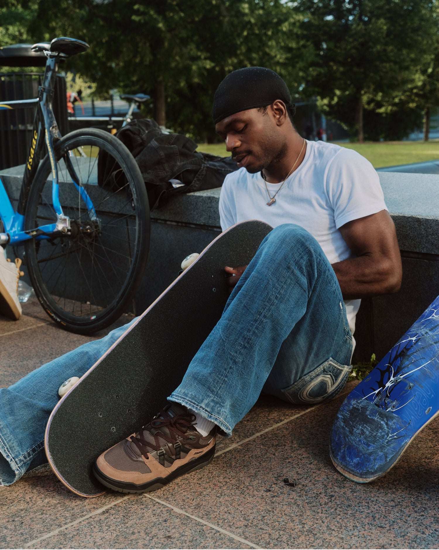 KARHU SPENDS THE AFTERNOON <BR> WITH HELSINKI SKATE CREW:<br> WORLD PEACE.
