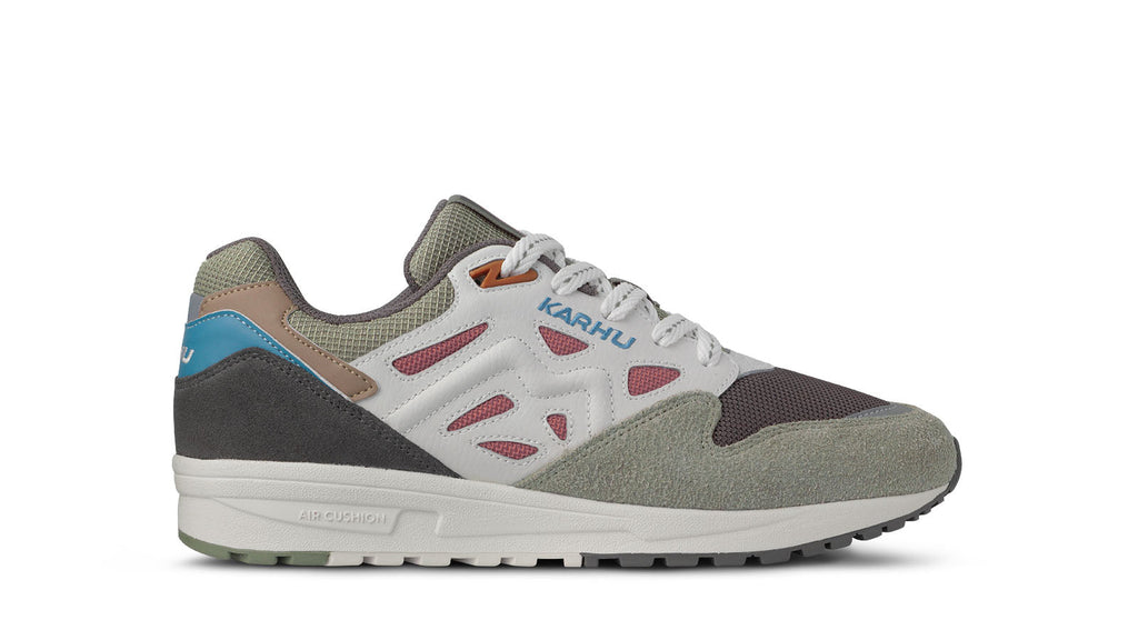 Karhu Legacy 96 – Dark Gull Gray / Light Mahogany. Comfortable