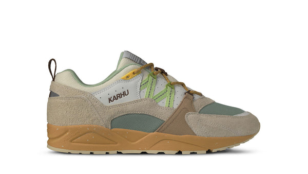 靴 KARHU FUSION 2.0 Turtledove/Shadow Lime Shadow_Lime_F804184_Lifestyle_