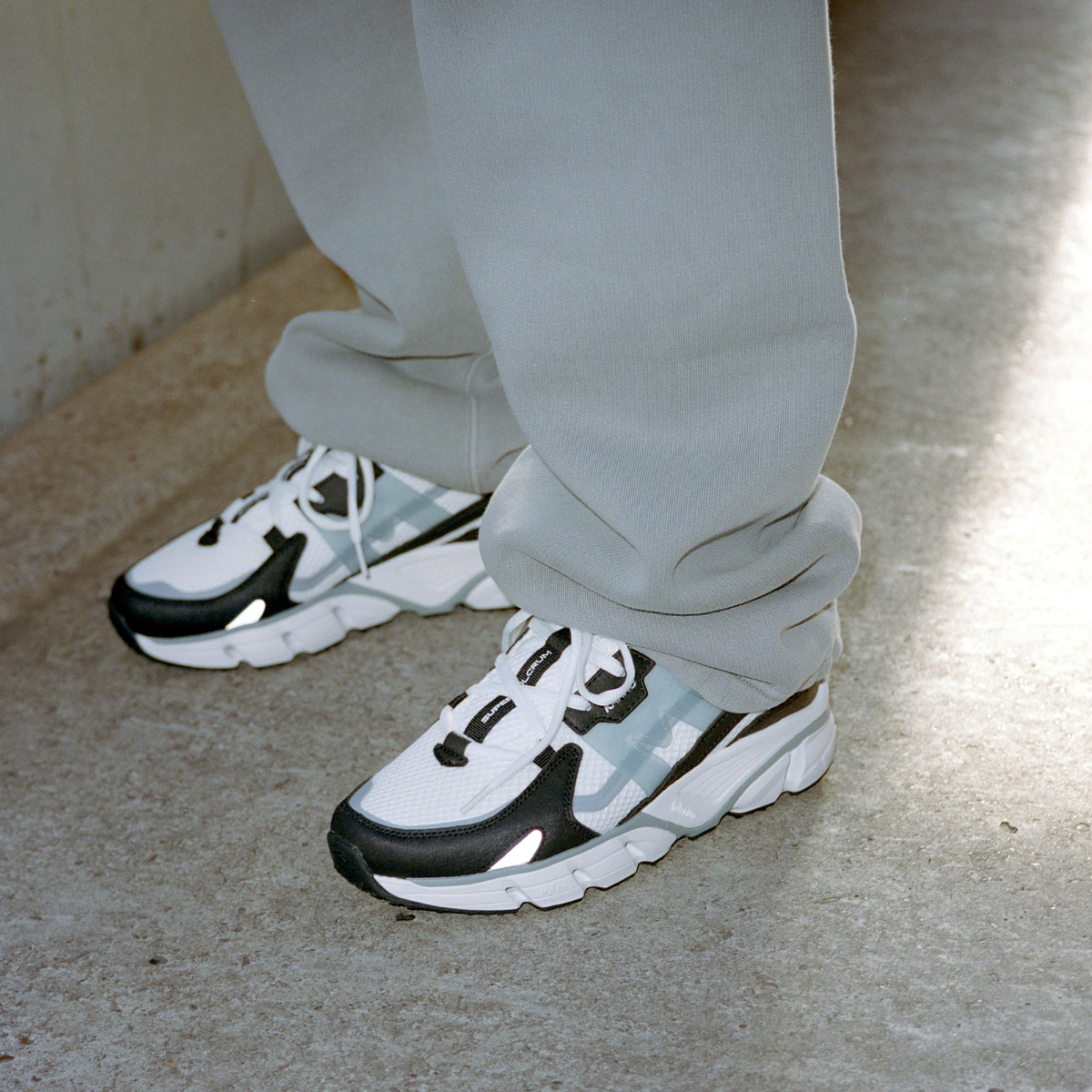 Karhu Super Fulcrum Black / Sterling Blue - F860010 Lifestyle