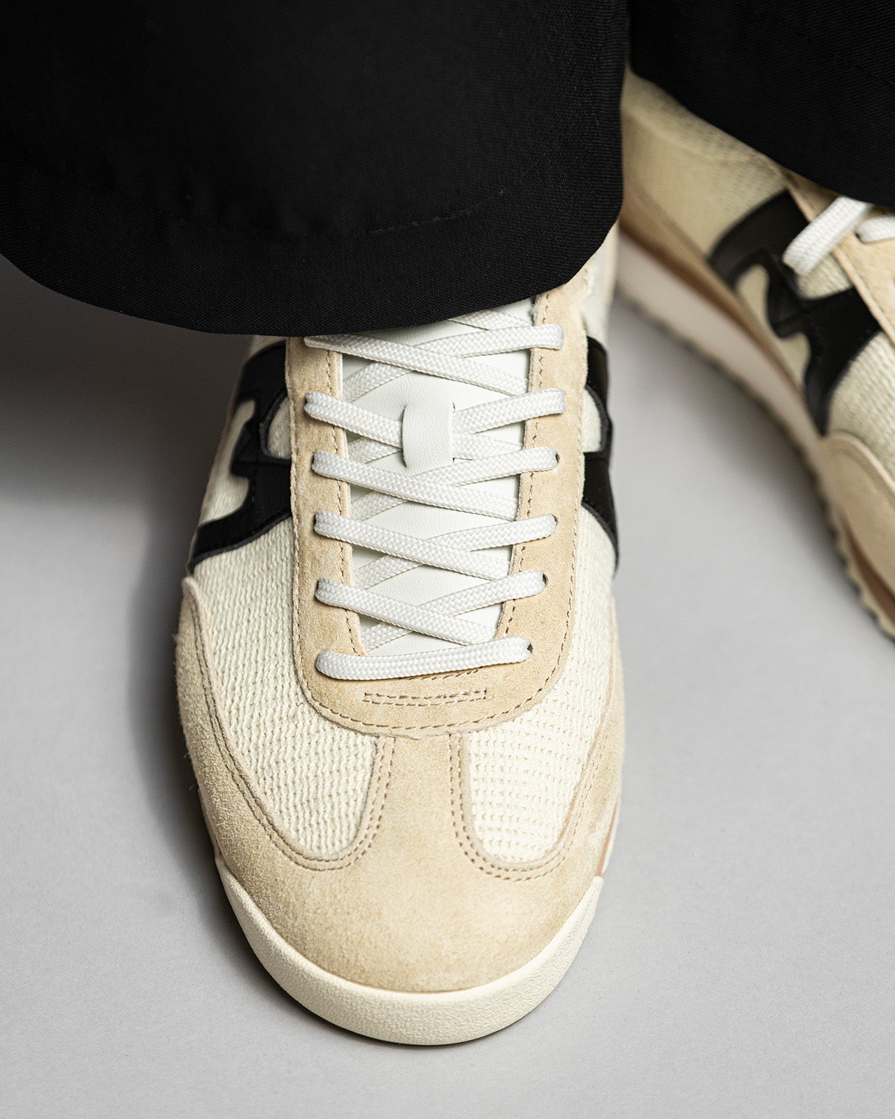 MESTARI 76 - BOULDER / JET BLACK