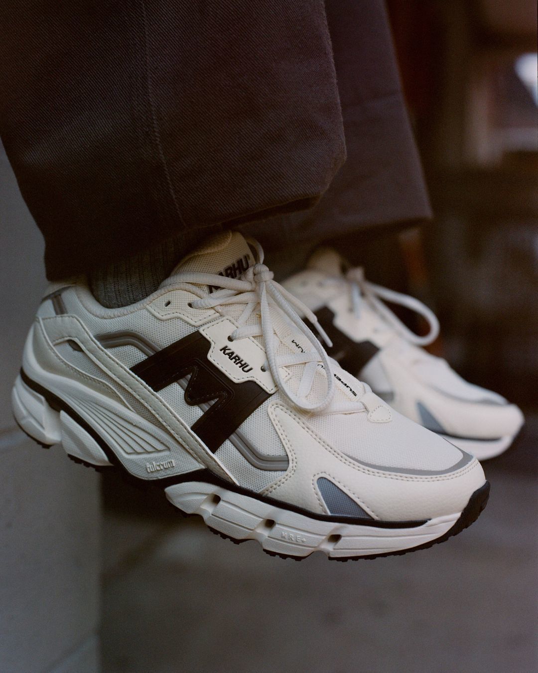 Karhu Super Fulcrum Vanilla Ice / Black - Lifestyle sneakers
