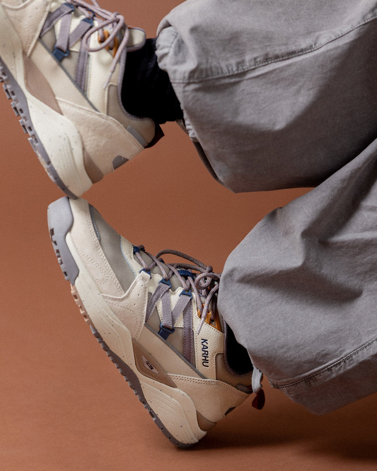 Karhu Fusion XC Silver Lining / Gull​ | Outdoor Sneaker – Karhu EU