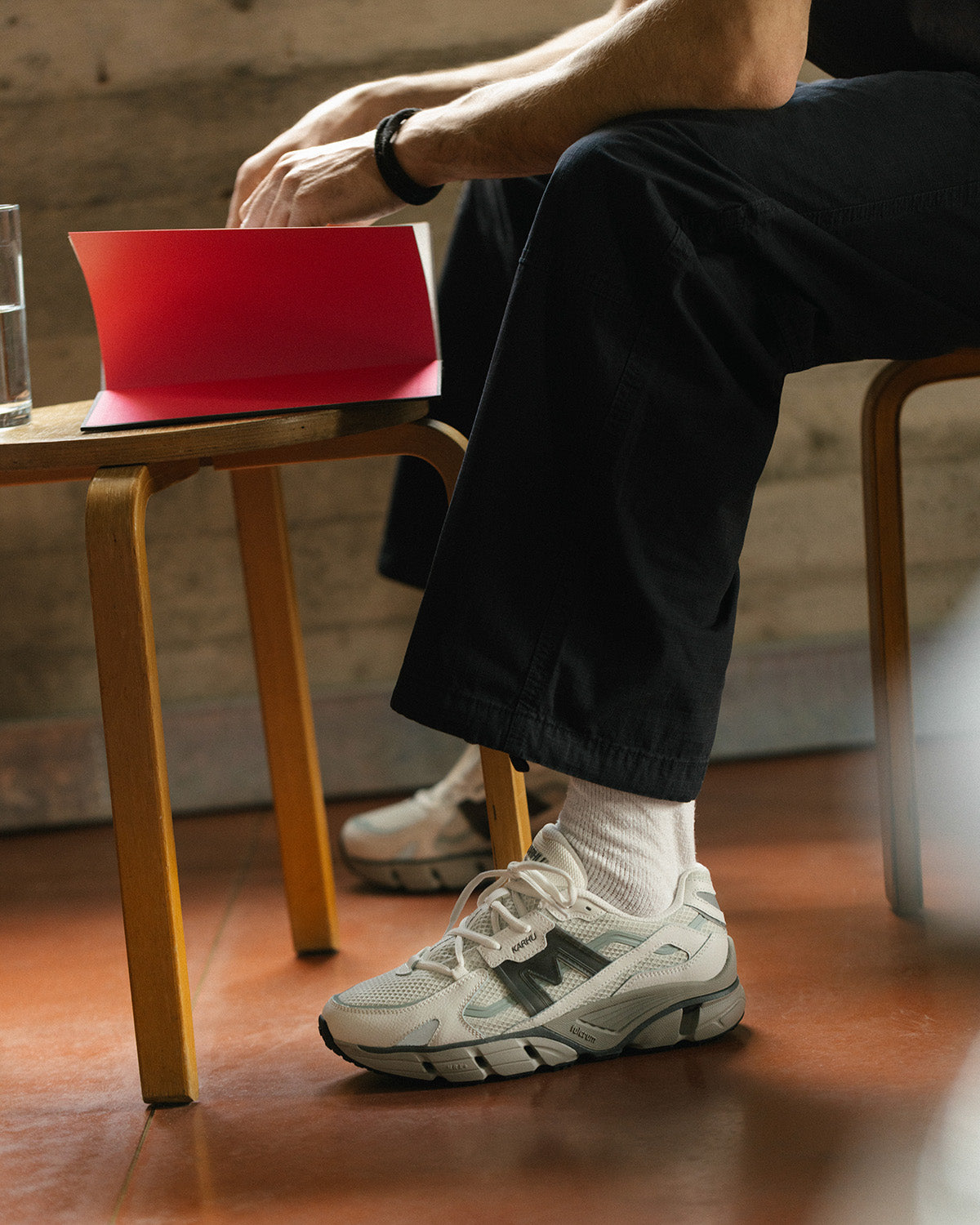 SUPER FULCRUM - BLANC DE BLANC / DARK GULL GRAY