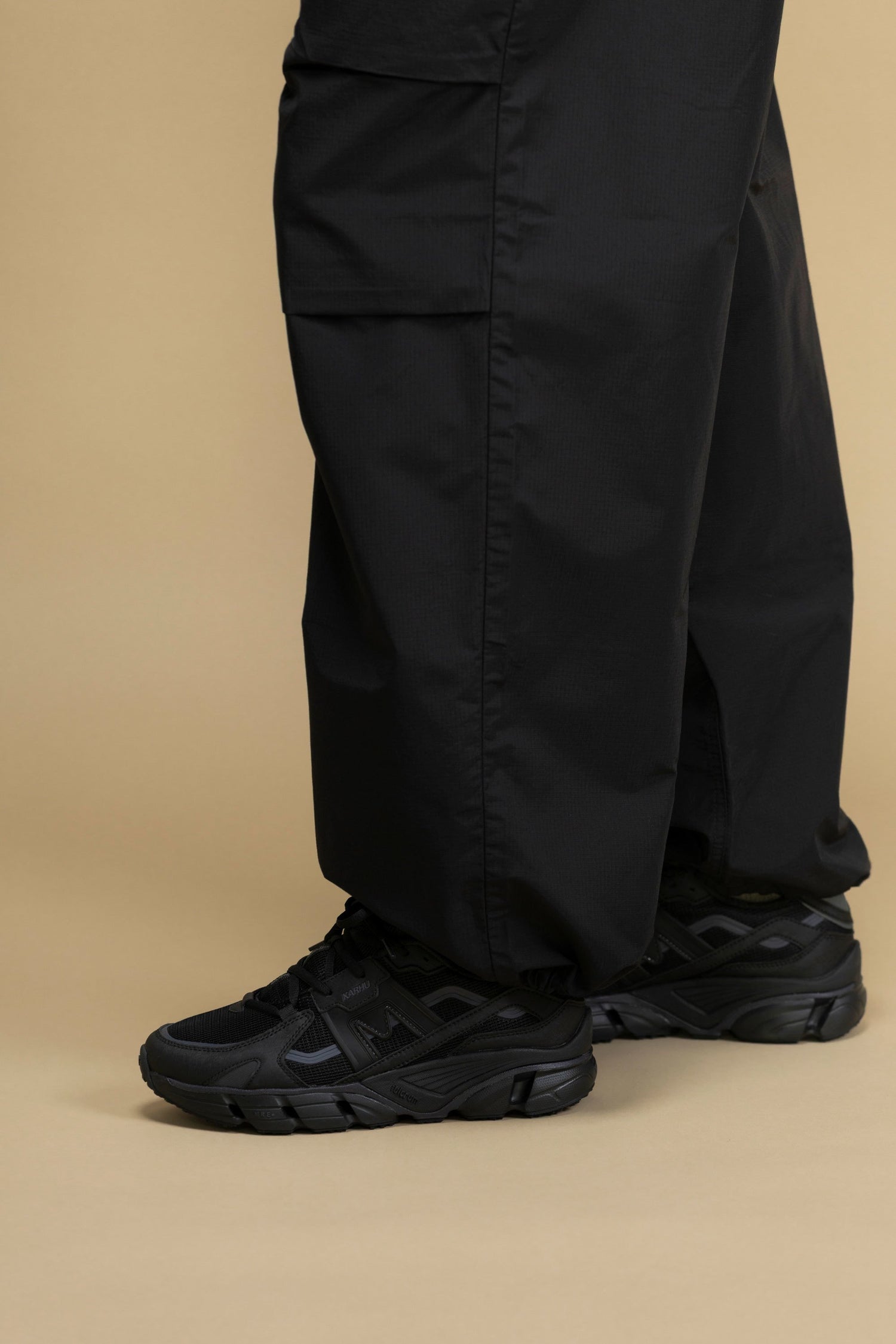 SUPER FULCRUM - BLACK / BLACK