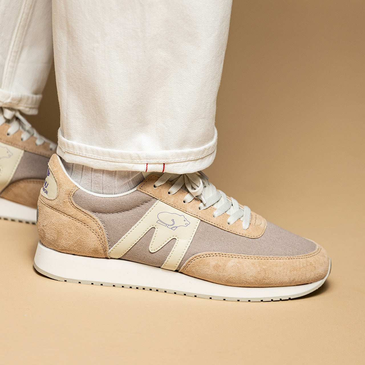 ALBATROSS 82 - HAZELNUT / TURTLEDOVE