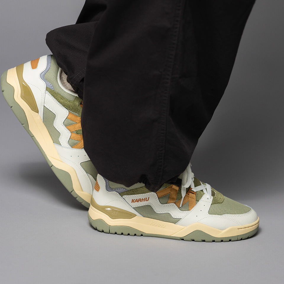Karhu Fusion XT Icicle / Oak Buff - Lifestyle sneakers – Karhu EU