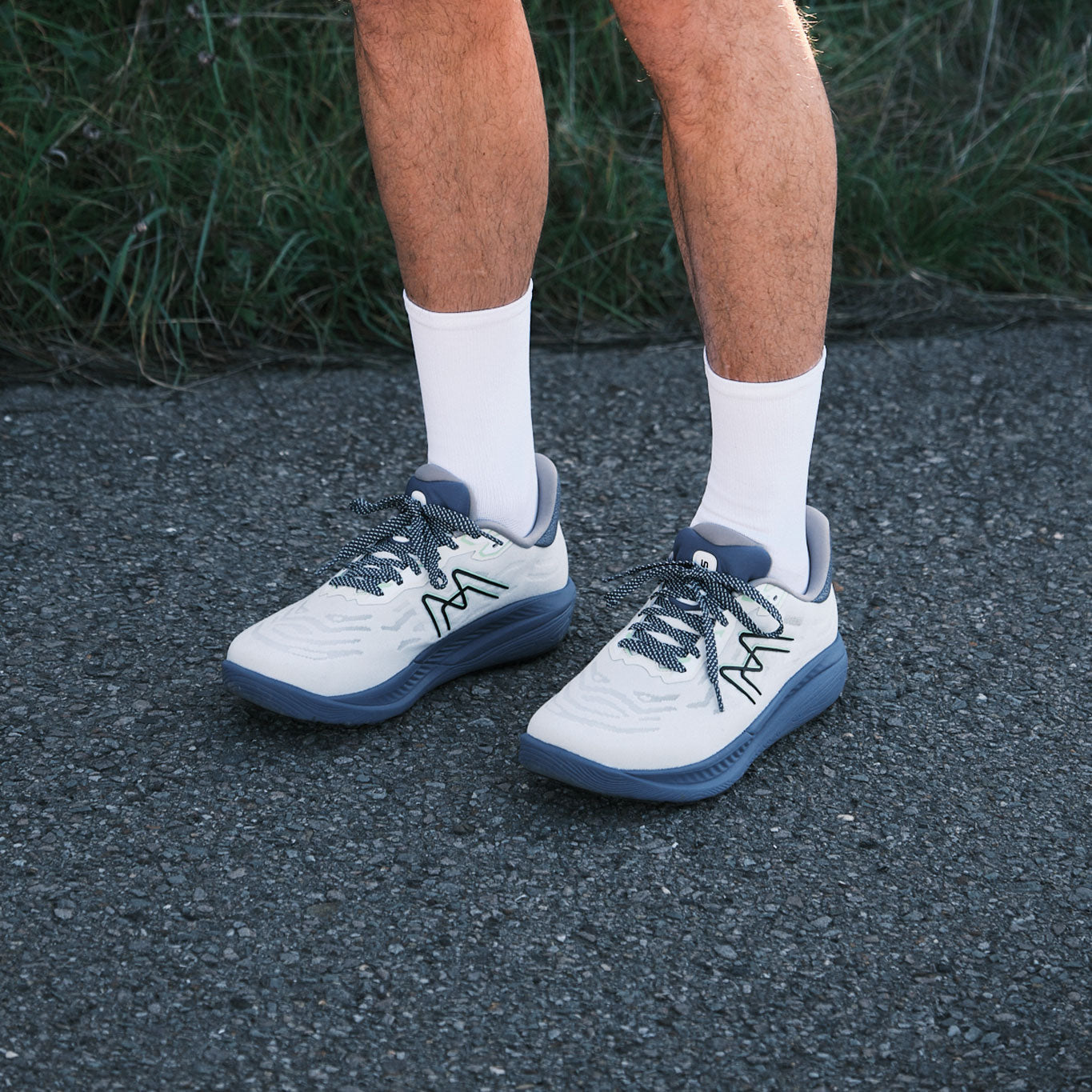 イミュライズ Karhu Men's Ikoni 3.5 – Barely Blue / Paradise Green | Running