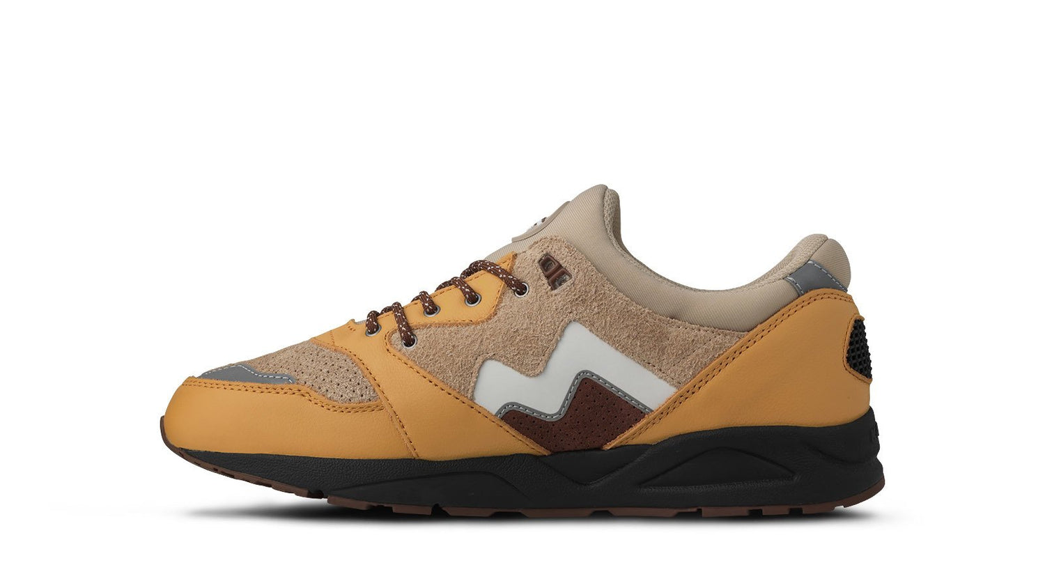 Karhu Aria 95 - Oak buff / white 